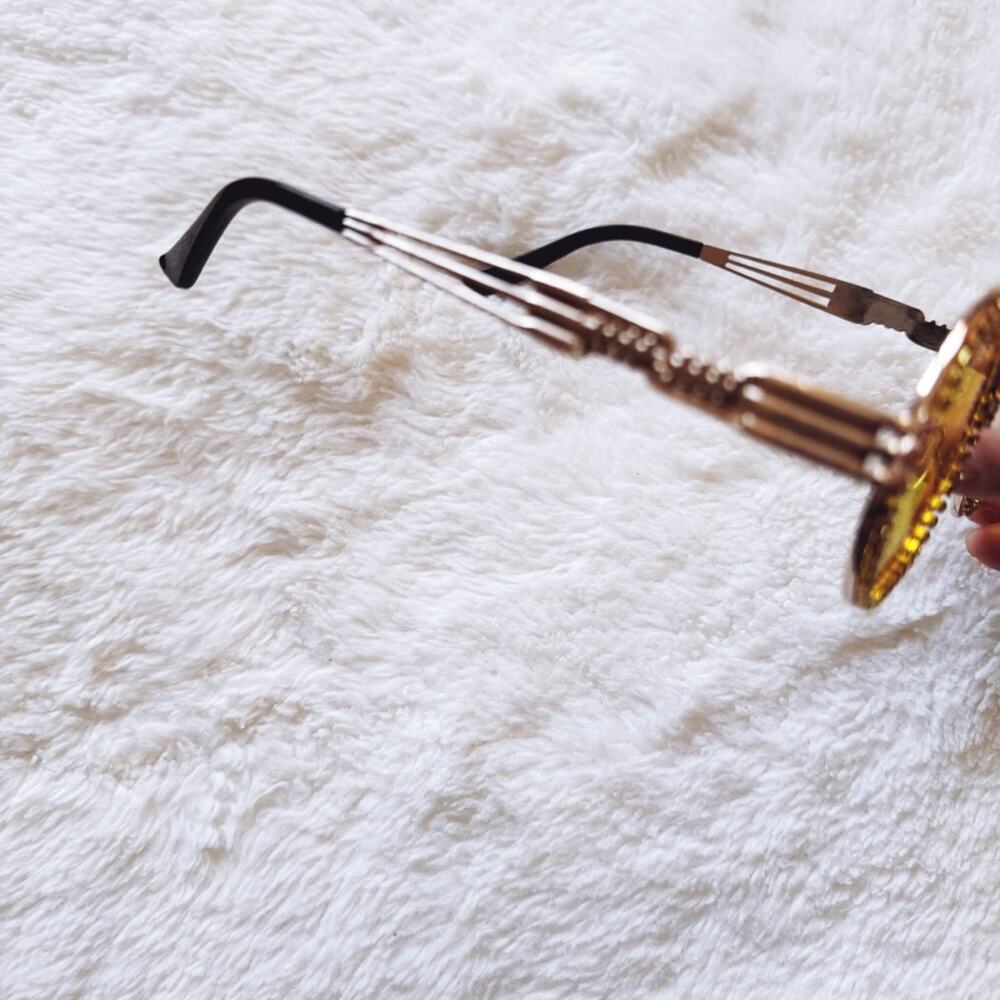 Kate Clear Yellow Round Sunglasses - Picture 7 of 14